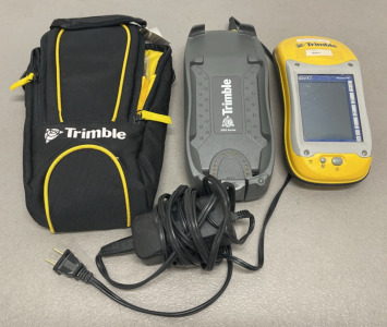 Trimble GeoExplorer Geo XT GPS Handheld Device with Charger and Case
