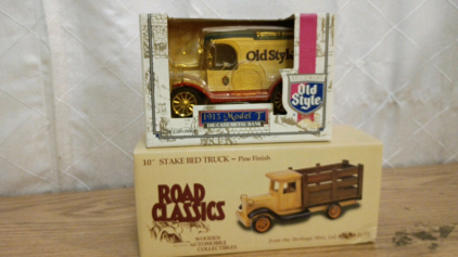 Heilemans Old Style Diecast Metal Bank 1913 Model T and Road Classic Wooden Collectibles 10" Stake Bed Truck
