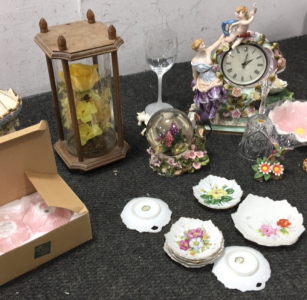 Large Porcelain Clock, Tea Plates, & More Home D&eacute;cor