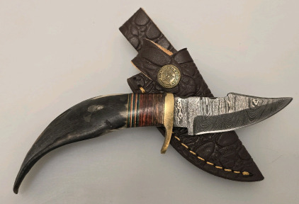 Hand Made Damascus Steel Hunting Knife By Hunting Hawk Inc With Horn Handle And Leather Sheath- Brand New