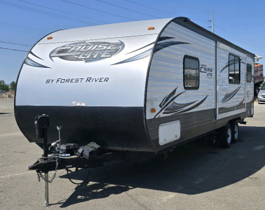 2016 FOREST RIVER SEMI CRUISE CAMP TRAILER
