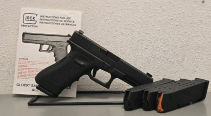 Glock 22 Semi-Automatic Pistol, .40 S&W, Serial RKS562