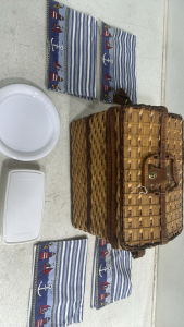 (1) Picinic Basket with Plates and Cutlery