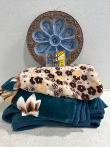 Blanket, decorative tray, assorted fuses