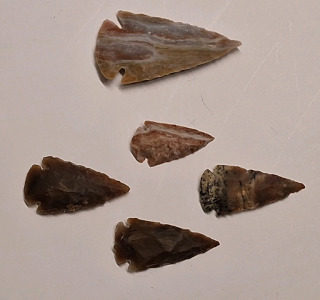 (1) Hand-Knapped Jasper/Flint Spearhead & (4) Hand-Knapped Jasper/Flint Arrowheads, All Modern Reproductions