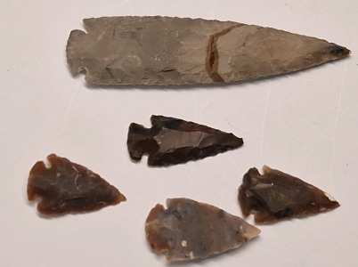 (1) Hand-Knapped Jasper/Flint Spearhead & (4) Hand-Knapped Jasper/Flint Arrowheads, All Modern Reproductions