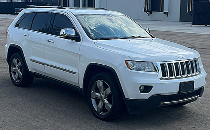2013 JEEEP GRAND CHEROKEE - 4X4!