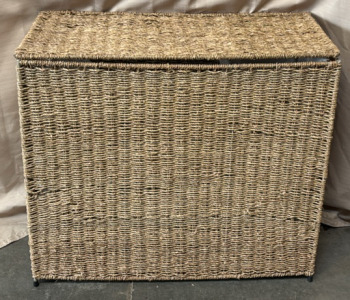 Large Wicker Hamper / 14.5&rdquo; L x 33&rdquo; W x 27&rdquo; H