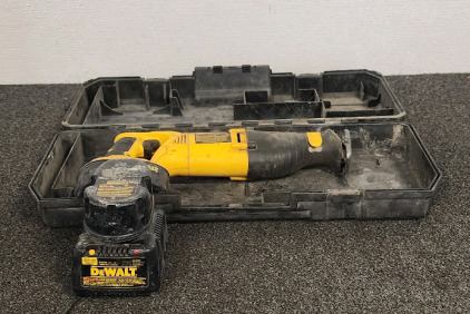 DeWalt DW938 Heavy-Duty Cordless Reciprocating Saw