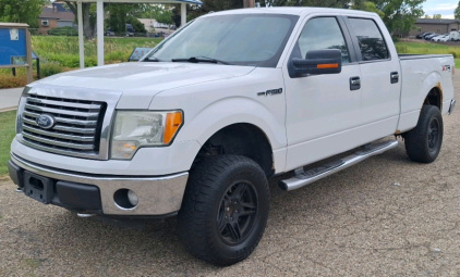 2011 FORD F-150 - 4X4!