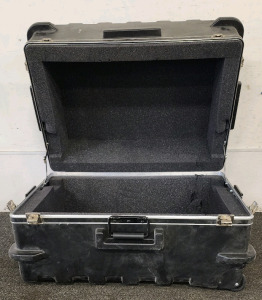 Pelican 1560 Protector Case 30.5"H&times; 21.5"W&times; 19"