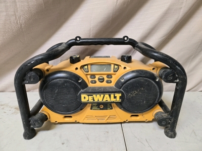 DeWALT Corded Radio
