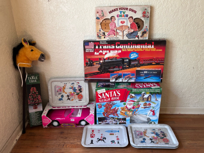 Vintage Collectible Toys, Train Set, Christmas Decor, Disney Food Trays