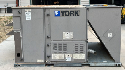 York Roof Top AC Unit Model: ZF120N20N2AAA5A
