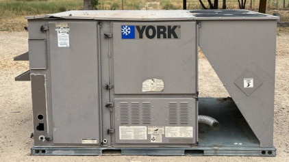 York Roof Top AC Unit Model: ZF120N20N2AAA5A