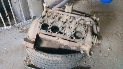 OFFSITE CALDWELL - Vintage Ford V8