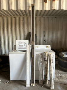 OFFSITE CALDWELL - Pair Of GE Washer and Dryer (Unable To Test) and (3) Shop Lights (Unable to Test)