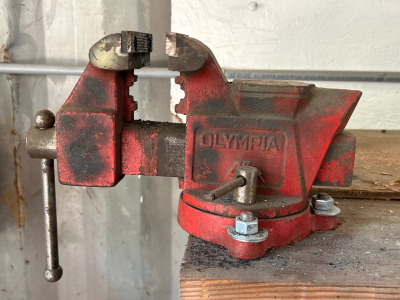 OFFSITE CALDWELL - Olympia 4" Vise