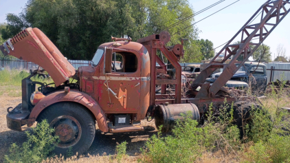 OFFSITE CALDWELL - 1950 Vintage Red Crane Truck