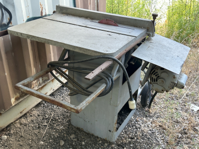OFFSITE CALDWELL - Large Heavy Duty Table Saw