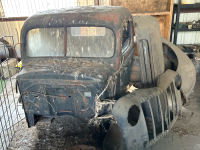 OFFSITE CALDWELL - Cab And Parts Likely To A Ford Pickup Truck