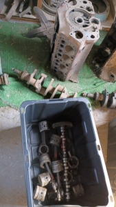 OFFSITE CALDWELL - Vintage Ford V8 with Crankshaft Cam and Pistons
