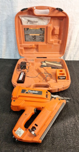 (1) Paslode Impulse Cordless Nail Gun W/ Case, 1-Battery & (1) Charger