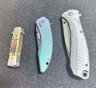 (3) Pocket Knives