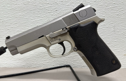 Smith & Wesson 4043 Semi-Automatic Pistol, .40 S&W