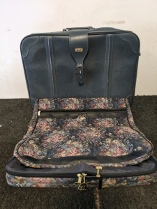 Jaguar Garmet Bag and Lynx Vintage suitcase set