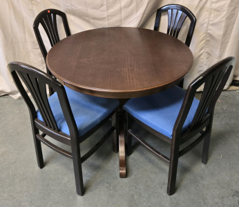 Round Table w/ (4) Dining Chairs