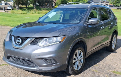 2016 NISSAN ROGUE - AWD!
