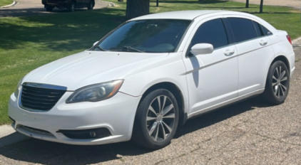 BANK REPO - 2014 CHRYSLER 200 - 99K MILES!