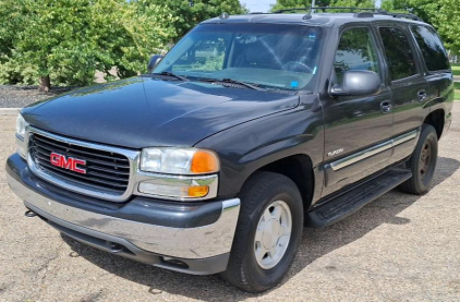 BANK REPO - 2004 GMC YUKON - 4X4!