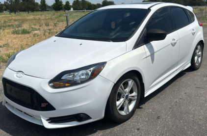2013 FORD FOCUS - LEATHER INTERIOR - TURBO ENGINE!
