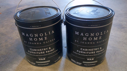 2) Kilz Magnolia Home Cabinetry and Furniture Paint True White Satin Base 1 #M3318
