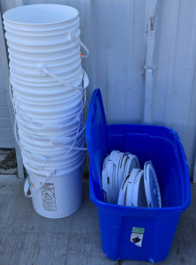 (8) 5-Gal Plastic Buckets w/ Lids & Blue Storage Bin w/ Lid