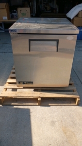 True Manufacturing Refrigerator 30x28x32