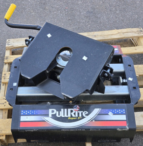PullRite Super 5th Wheel Trailer Hitch - 27&frac34;"W x 24&frac14;"D x 15&frac34;"H