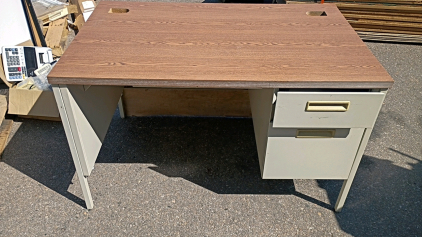 Office Desk 48x30x30