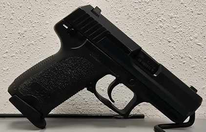H&K USP Compact .40 S&W, Semi-Automatic Pistol, Serial 26-095811