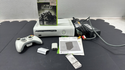 XBOX 360 w/Cords and Manuals (1) Remote (1) Fallout3 Game