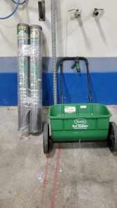 Scott's Turf Builder Spreader (2) 4ftx200 Landscaping Fabric