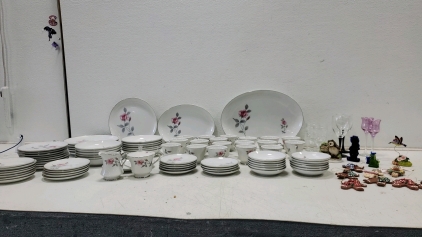 SEYEI FINE CHINA #1564 "ENCHANTMENT" JAPAN 80 Piece Set and More