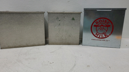 (3) Vintage Antique Muckle Mobil Dairy Milk Bottle Box Porch Cooler Aluminum Crate