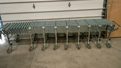 Nestaflex 376 Expandable Curvable Wheeled Conveyor Rack 10'-40'x24"