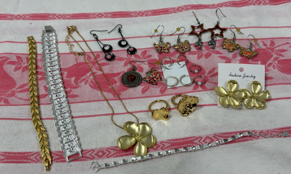 Assorted Women&rsquo;s Jewelry Earrings,Bracelets ,Rings And A Necklace.
