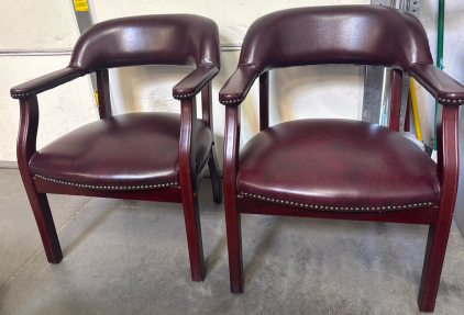 Set of 2 Indoor Chairs H 2&rsquo; 6&rdquo; W 2&rsquo;