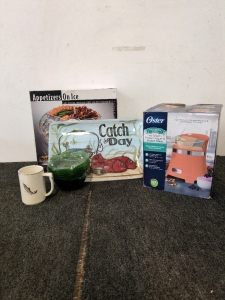 Ice Cream Frozen Yogurt Maker Appetizer on ice Catch of the day tray