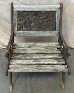 Vintage Outdoor Chair / 24&rdquo; L x 24&rdquo; W x 31.5&rdquo; H
